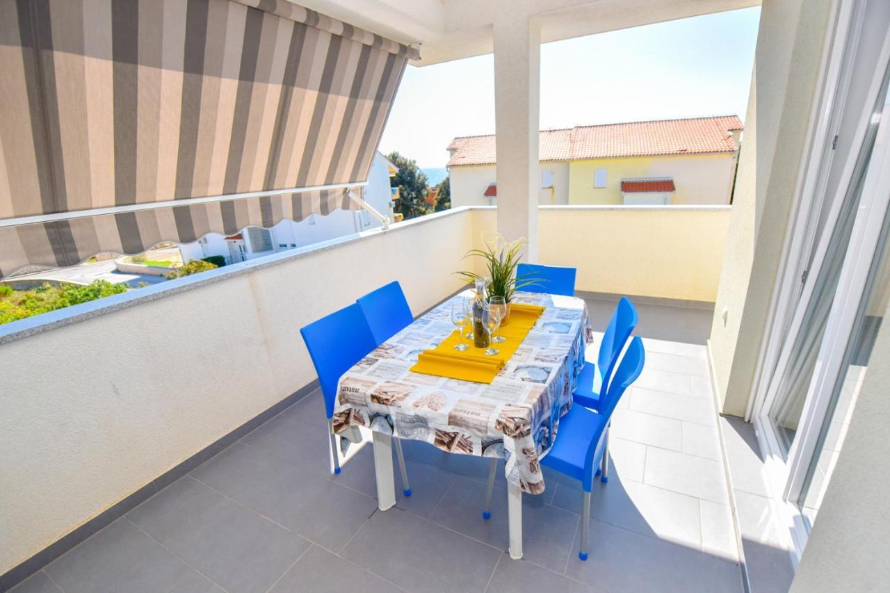 נובליה Apartments Yoko מראה חיצוני תמונה