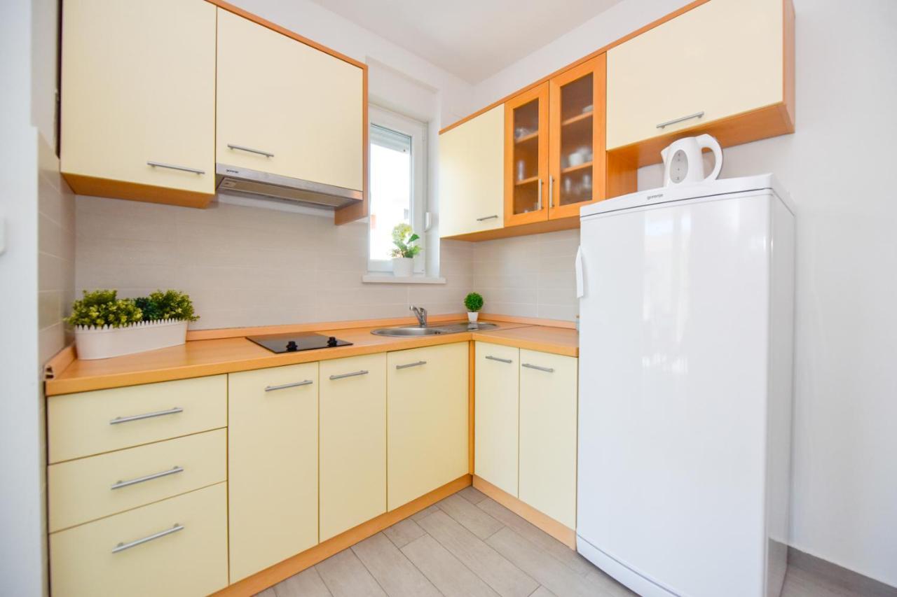 נובליה Apartments Yoko מראה חיצוני תמונה