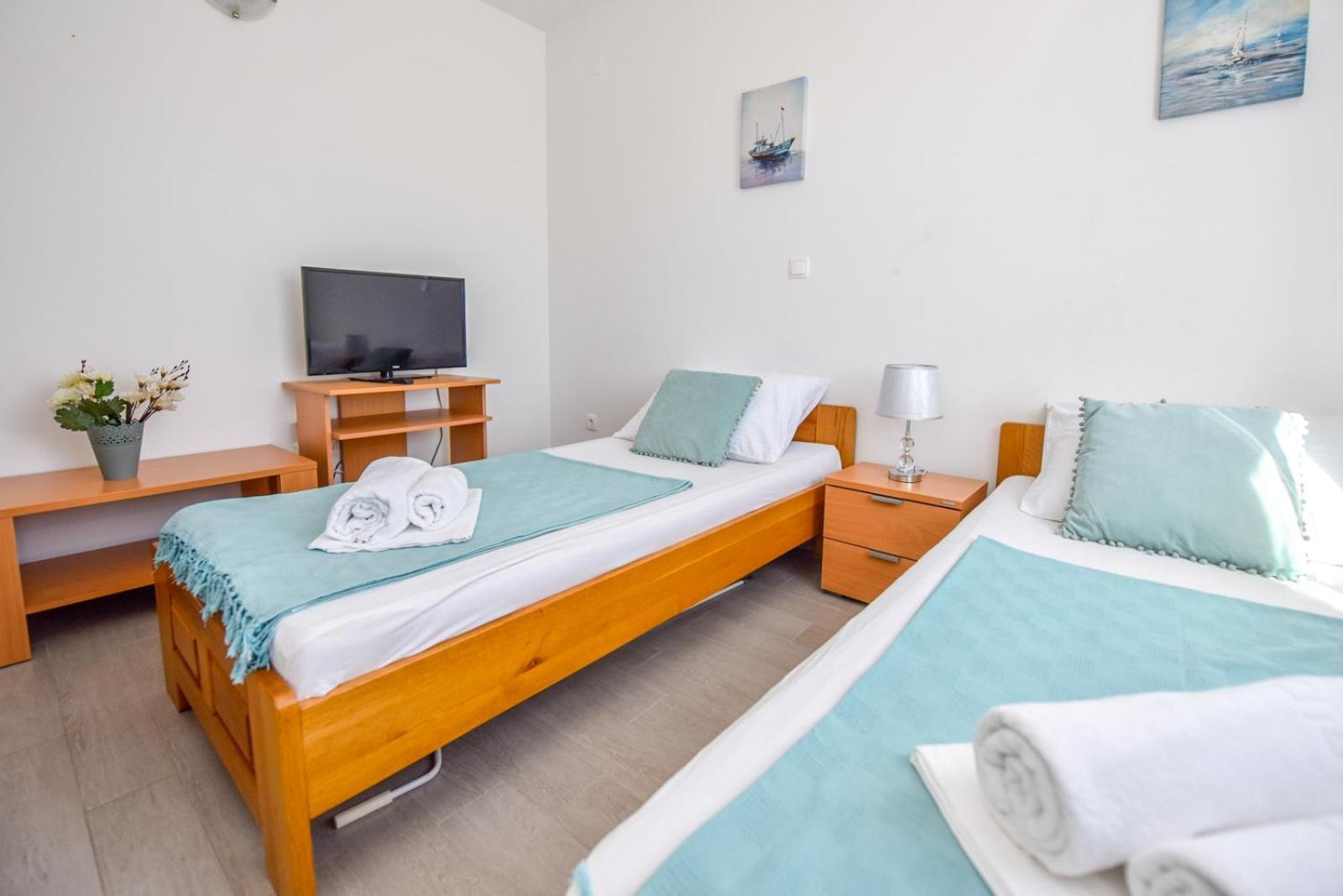 נובליה Apartments Yoko מראה חיצוני תמונה