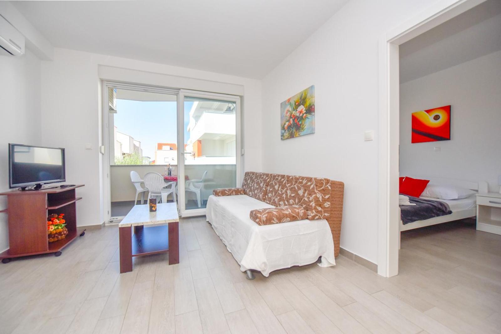 נובליה Apartments Yoko מראה חיצוני תמונה